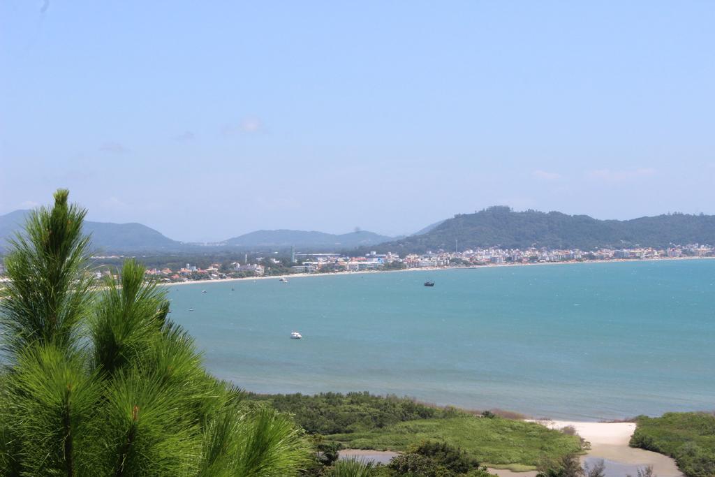 Boulevard Ponta Das Canas Governador Celso Ramos Luaran gambar